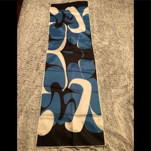 Scarf blue white black